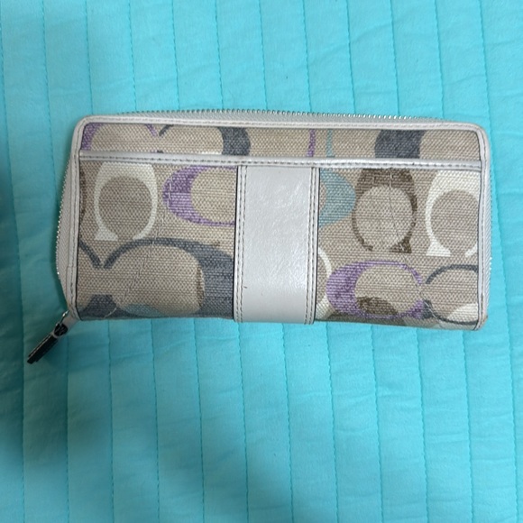 Coach Wallet - Picture 2 of 4